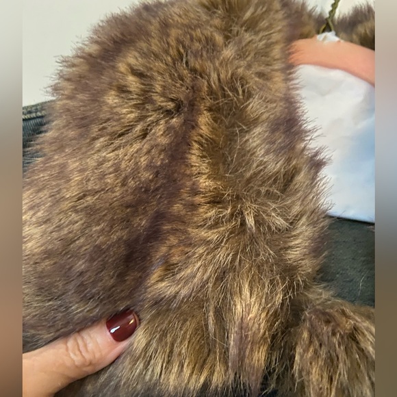 Ladies Medium Denim Faux Fur trimmed Vest - Picture 4 of 6